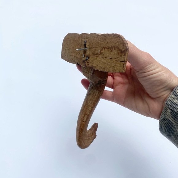 Vintage Hardcarved Wood Elephant Wall Hook Hanger - Picture 6 of 6